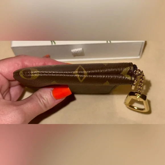 Louis Vuitton Key Pouch S - Picture 5 of 11